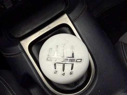 Used 2019 Ford Mustang Shelby GT350 w/ Technology Package RWD image 22