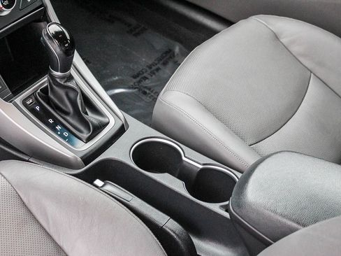 Used 2015 Hyundai Elantra Sport image 21