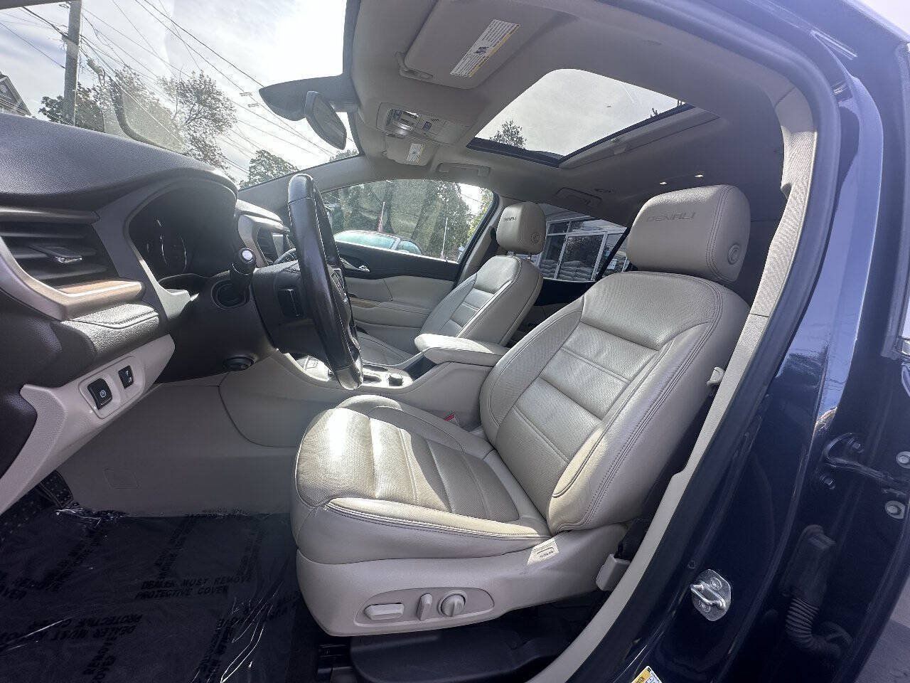 Used 2019 GMC Acadia Denali w/ LPO, Floor Liner Package FWD image 13