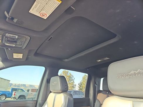 Used 2021 Chevrolet Silverado 2500 High Country w/ Z71 Off-Road Package image 15