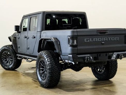 Used 2025 Jeep Gladiator Rubicon w/ Safety Group AWD/4WD image 47