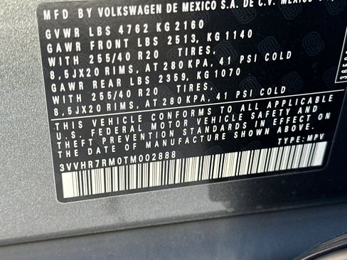 New 2026 Volkswagen Tiguan SE R-Line FWD image 26