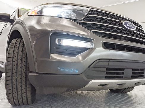 Used 2020 Ford Explorer XLT w/ Equipment Group 202A RWD image 24