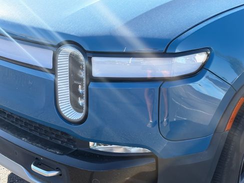 Used 2022 Rivian R1T Adventure AWD/4WD image 6