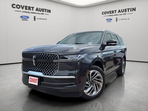 Used 2025 Lincoln Navigator Reserve AWD/4WD image 1