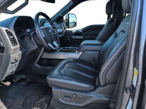 Used 2022 Ford F250 Platinum w/ Tremor Off-Road Package image 9