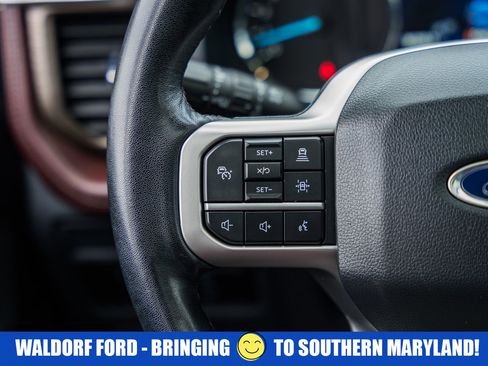 Used 2024 Ford Expedition Limited image 30