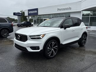 Used 2022 Volvo XC40 T5 R-Design w/ Advanced Package AWD/4WD video 1