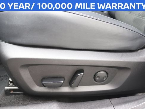 Used 2025 Mitsubishi Outlander SE AWD/4WD image 29