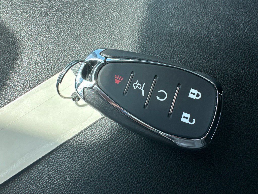 Used 2024 Chevrolet Equinox LT FWD image 19