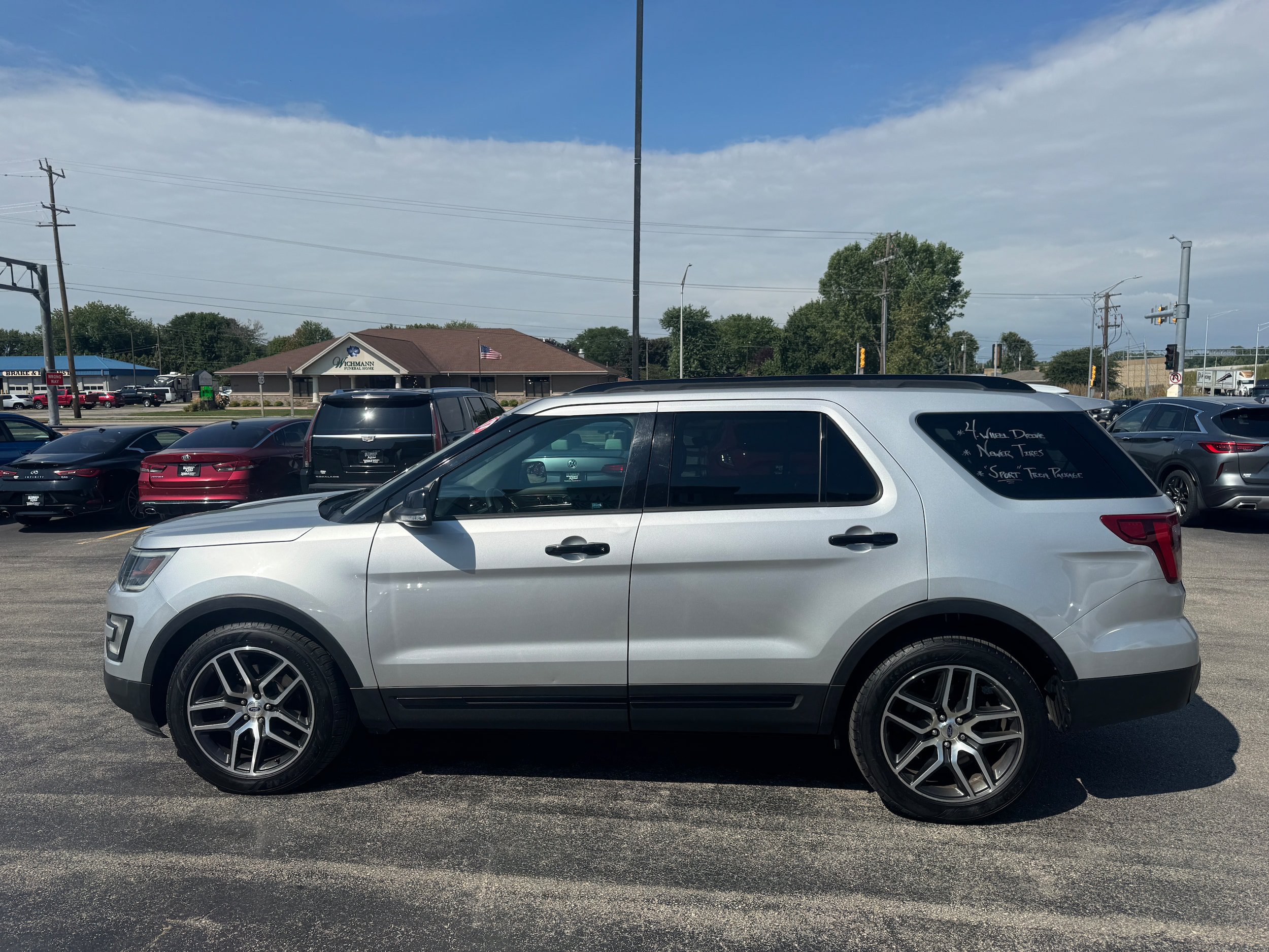 Used 2017 Ford Explorer Sport w/ Equipment Group 401A AWD/4WD image 3