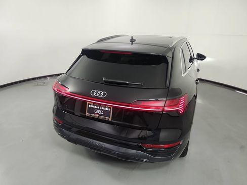 Used 2024 Audi Q8 e-tron Premium Plus AWD/4WD image 37