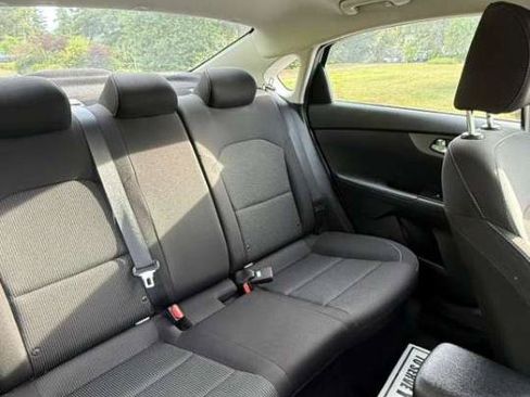 Used 2021 Kia Forte LXS FWD image 17