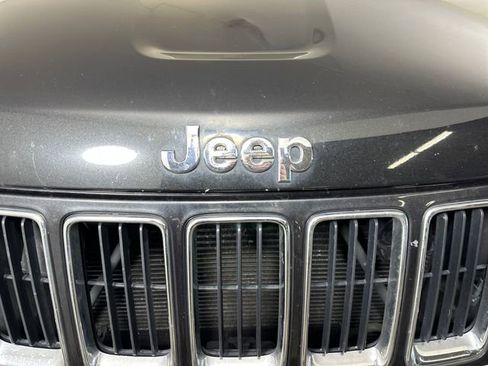 Used 2015 Jeep Grand Cherokee Limited image 9