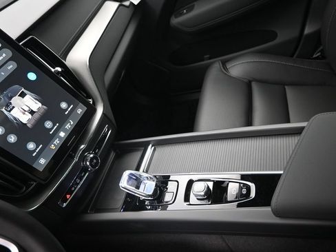 New 2026 Volvo XC60 T8 Ultra w/ Climate Package AWD/4WD image 15
