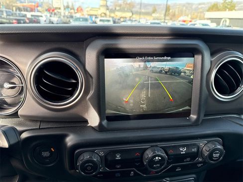 Used 2023 Jeep Wrangler Unlimited Rubicon 4xe w/ Steel Bumper Group image 8