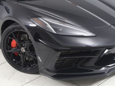 Used 2021 Chevrolet Corvette Stingray Premium Cpe w/ Z51 Performance Package RWD image 23