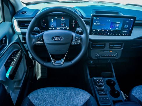 Used 2025 Ford Maverick XLT w/ XLT Luxury Package AWD/4WD image 25