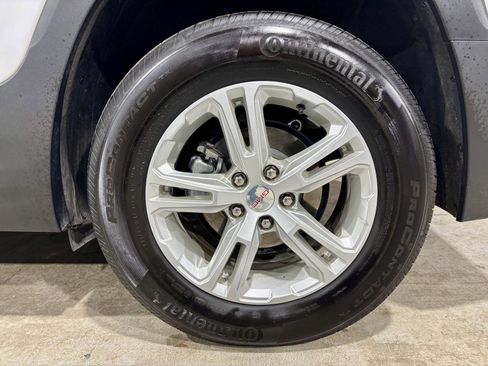 Used 2023 GMC Terrain SLE w/ Driver Convenience Package image 29