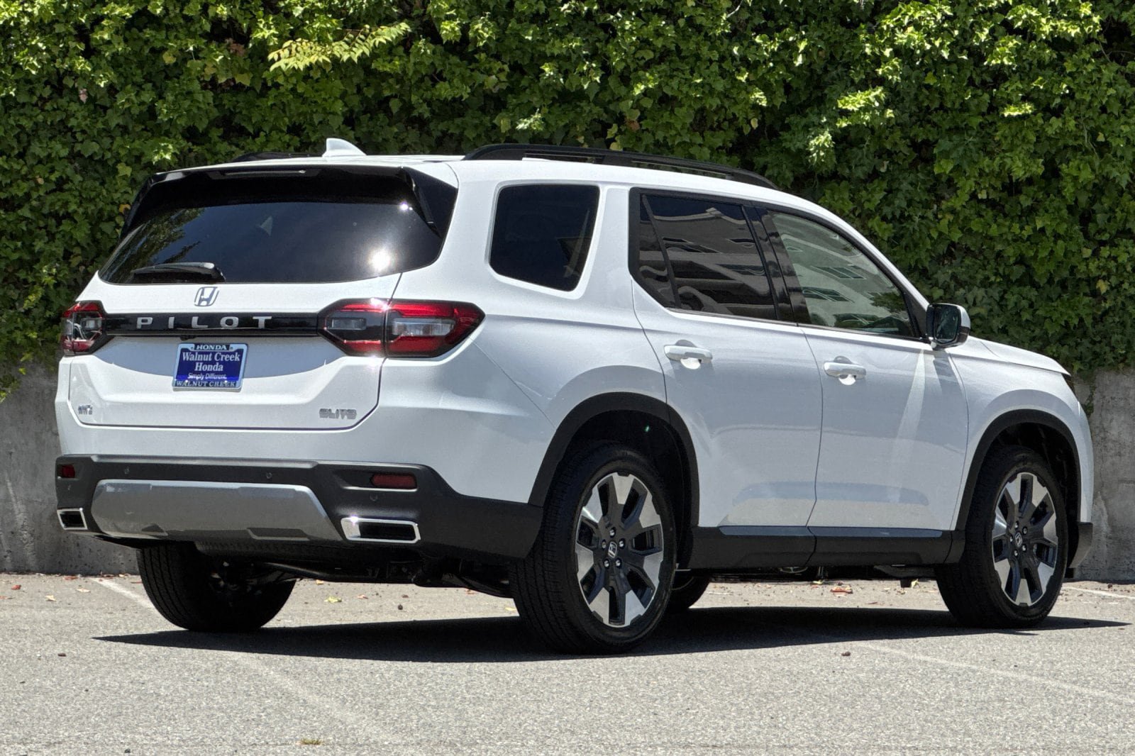 New 2026 Honda Pilot Elite image 4