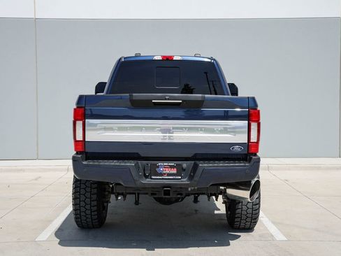 Used 2020 Ford F250 Platinum w/ FX4 Off-Road Package AWD/4WD image 7