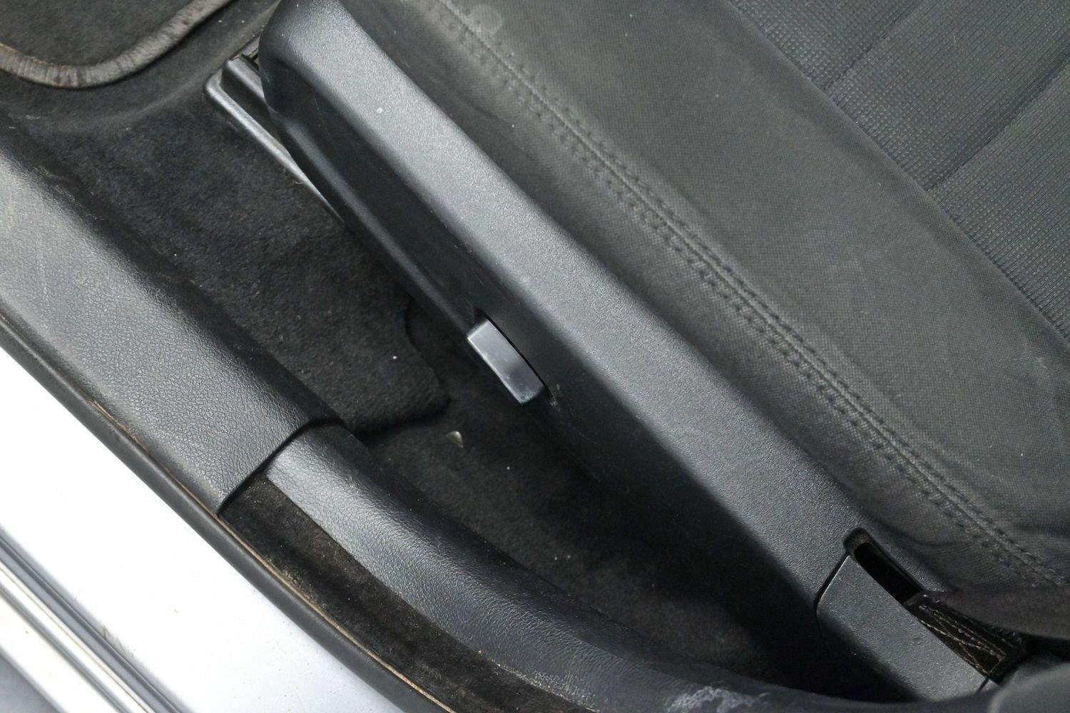 Used 2013 Dodge Charger SE RWD image 13