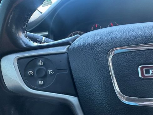 Used 2017 GMC Acadia SLE image 28