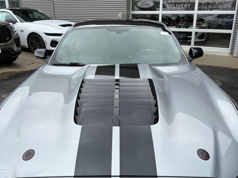 Used 2021 Ford Mustang Shelby GT500 w/ Technology Package image 13