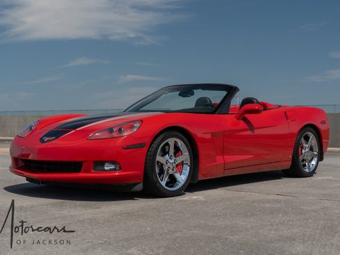 Used 2007 Chevrolet Corvette Convertible w/ Preferred Equipment Group RWD image 2
