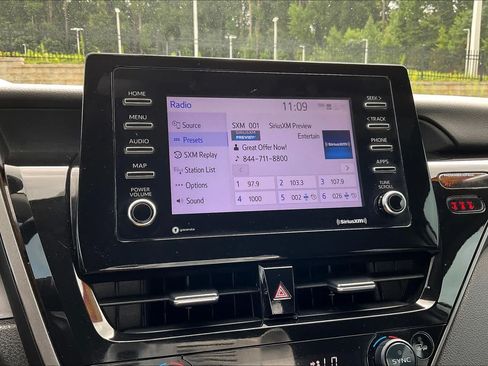 Used 2022 Toyota Camry SE FWD image 31