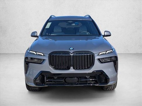 Certified 2026 BMW X7 xDrive40i w/ M Sport Package AWD/4WD image 5