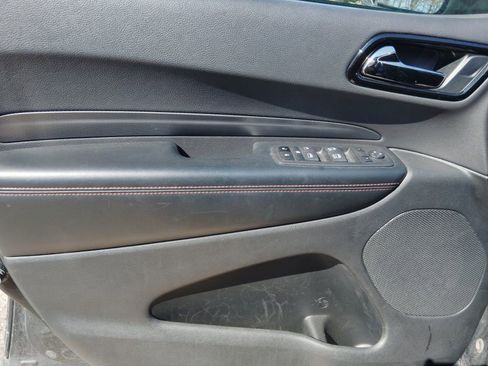 Used 2023 Dodge Durango GT image 11