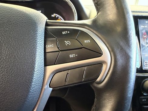 Used 2020 Jeep Grand Cherokee Limited image 15