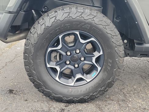 Used 2022 Jeep Wrangler Unlimited Rubicon 4xe w/ Steel Bumper Group AWD/4WD image 5