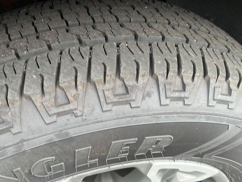 Used 2021 GMC Sierra 1500 SLE AWD/4WD image 19