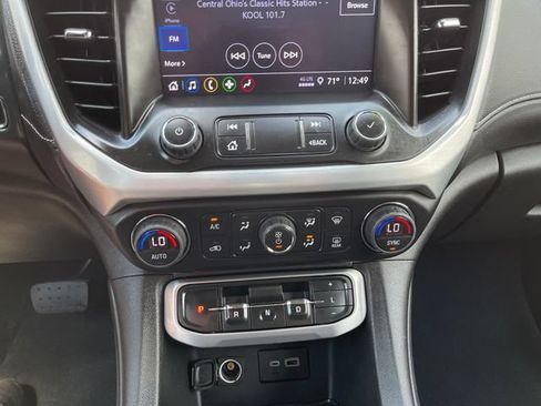 Used 2023 GMC Acadia SLE FWD image 18