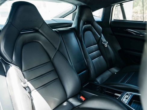 Used 2018 Porsche Panamera Turbo S AWD/4WD image 17