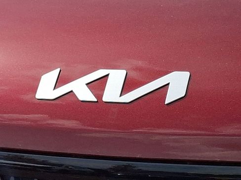 New 2026 Kia Carnival EX image 21