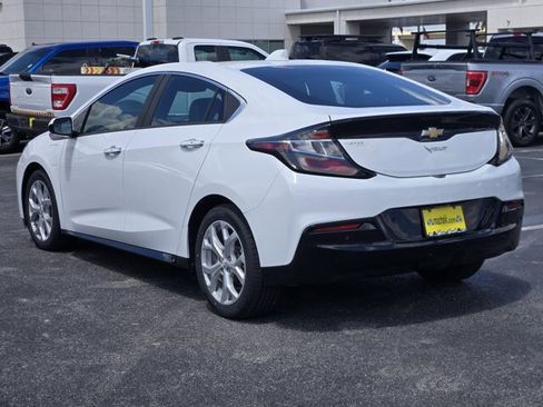 Used 2018 Chevrolet Volt Premier w/ Driver Confidence Package FWD image 7