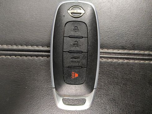 Used 2025 Nissan Sentra SV FWD image 32