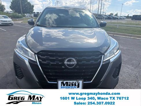 Used 2024 Nissan Kicks S FWD image 7