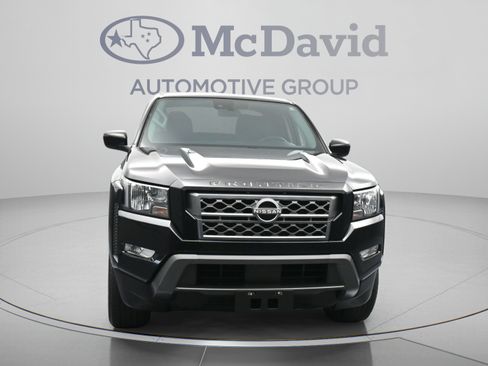Used 2022 Nissan Frontier SV w/ Technology Package RWD image 2