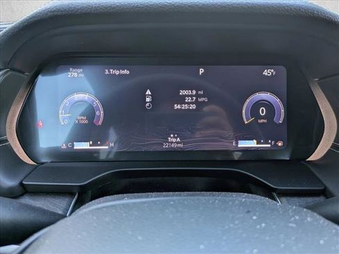 Used 2024 Jeep Grand Cherokee Limited w/ Luxury Tech Group II image 11