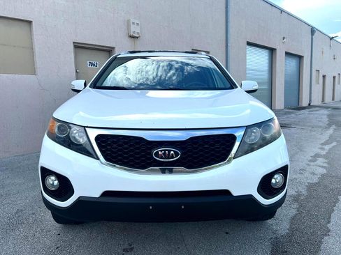 Used 2011 Kia Sorento LX w/ Convenience Pkg image 16