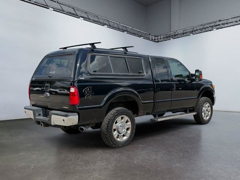 Used 2016 Ford F250 Lariat w/ Chrome Package AWD/4WD image 3