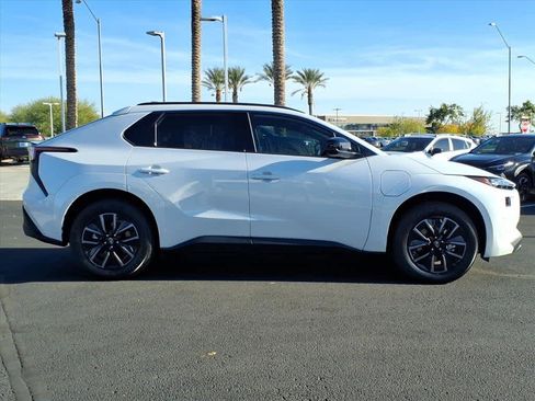 New 2026 Subaru Solterra Premium image 8