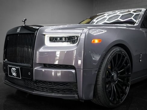 Used 2019 Rolls-Royce Phantom Sedan image 28