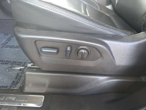 Used 2022 GMC Sierra 3500 Denali w/ Denali Black Diamond Edition image 25