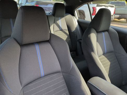 Used 2022 Toyota Corolla SE FWD image 7