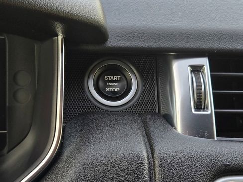 Used 2021 Land Rover Range Rover Sport SE image 23